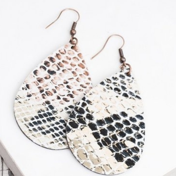 Drop Venom Leather Drop Earrings - Picture 2 of 4